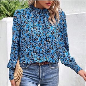 NWT Francesca's Mi Ami Blue Floral Ruffle Long Sleeve Blouse Size XS